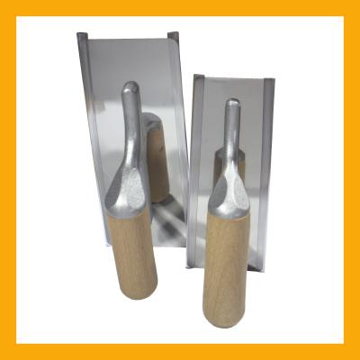 AHŞAP SAPLI ÇELİK MALA